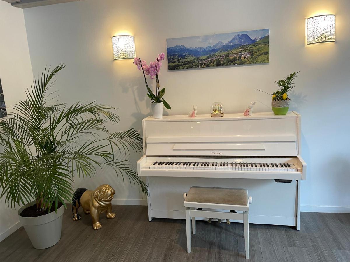 Saint Clair Hotel 2*